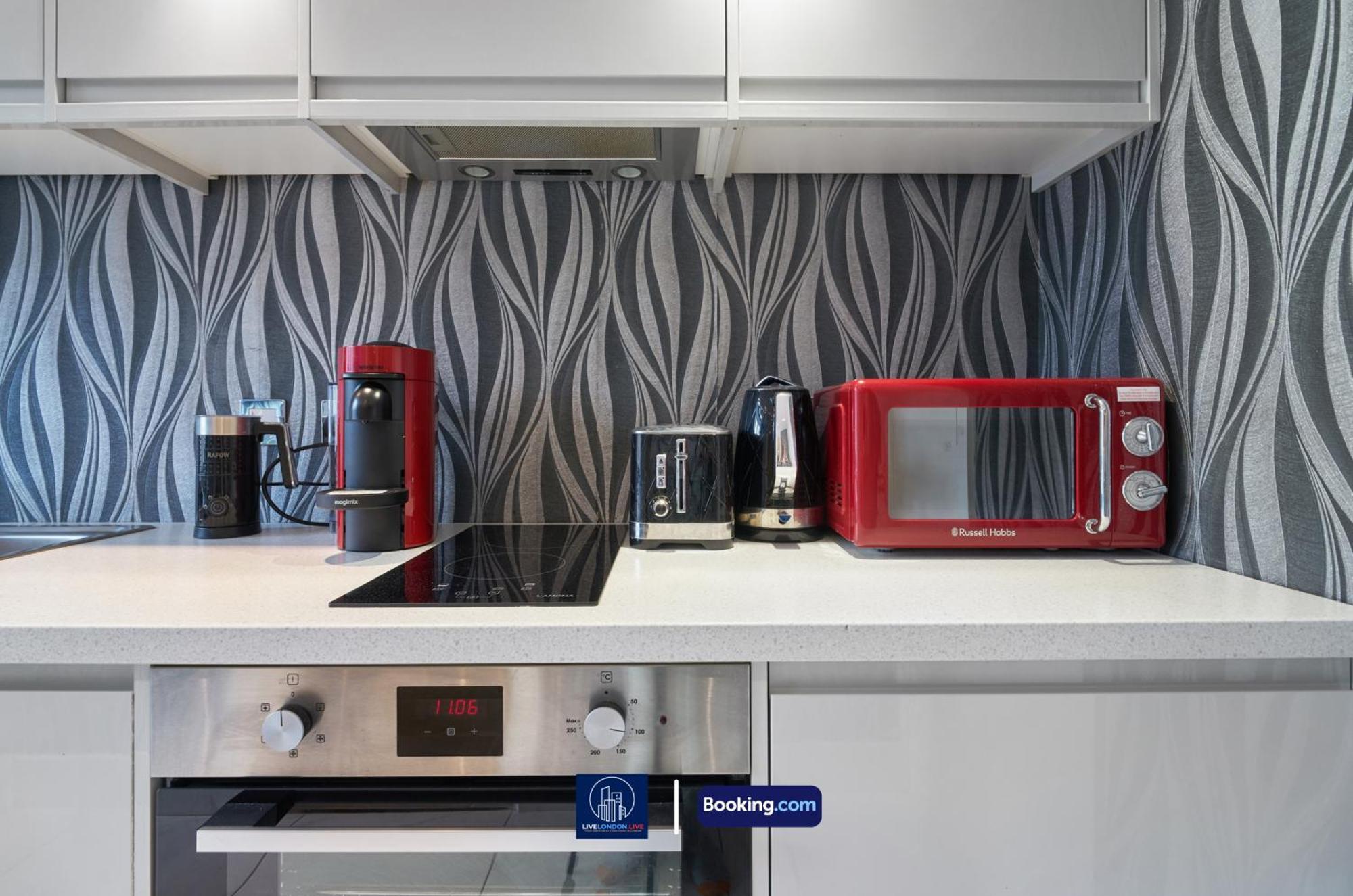 Apartment Last-minute Specials L Sleeps Up To 3 L Spectacular By Live Short Lets & Serviced